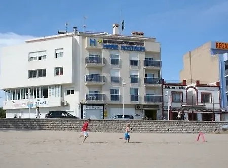 Mare Nostrum Hotel *